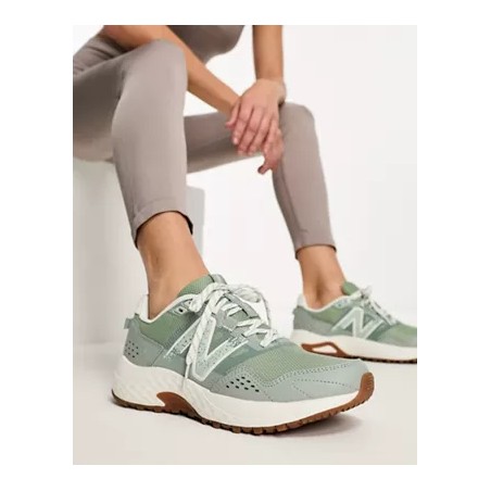 New Balance Running 410 trainers in green